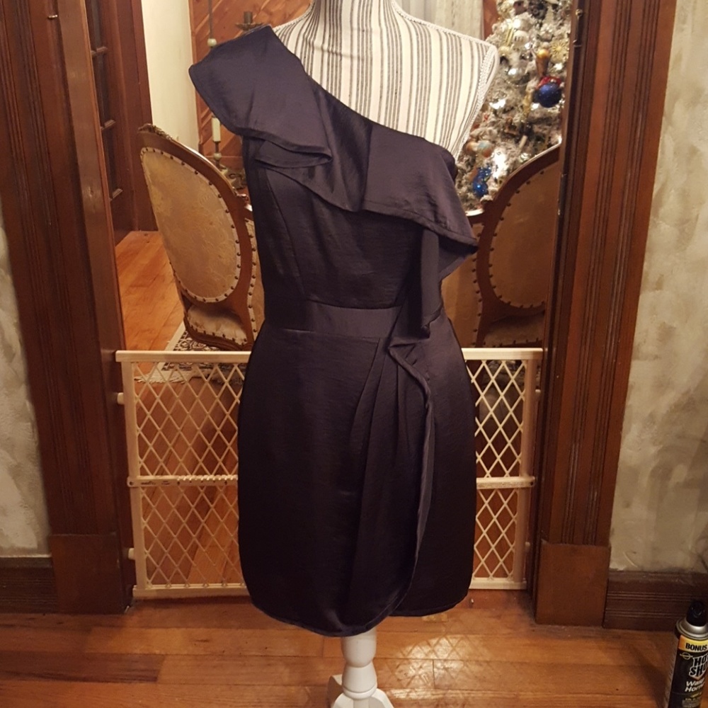 BCBGeneration Black 1-Shoulder Cocktail Dress S.6